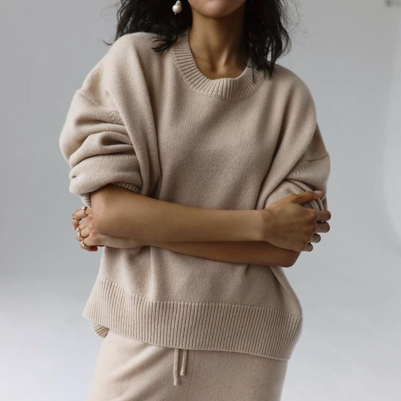 Women’s Elegant Oversized Knit Pullover Sweater