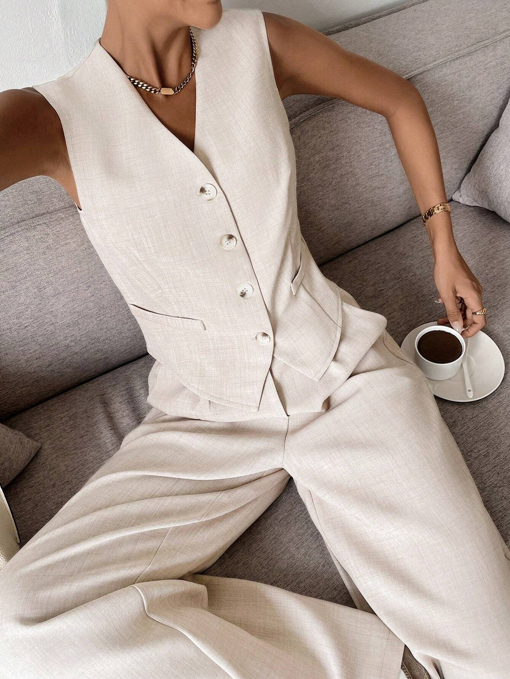 Women’s Sleeveless Button-Up Wide Leg Jumpsuit