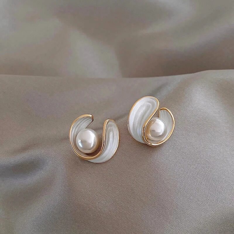 Women’s Elegant Pearl and Enamel Gold Stud Earrings