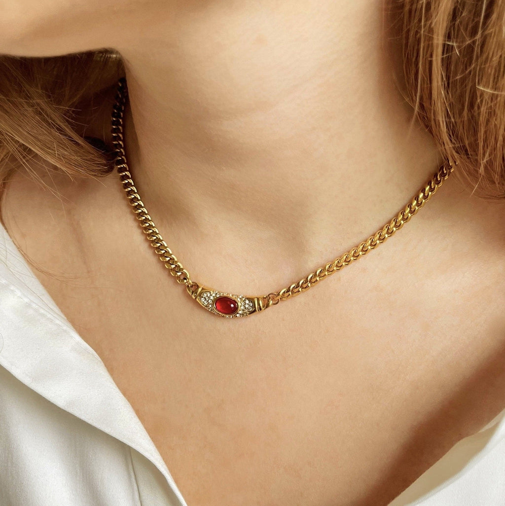 Women’s Vintage Gold Chain Necklace with Gemstone Accents