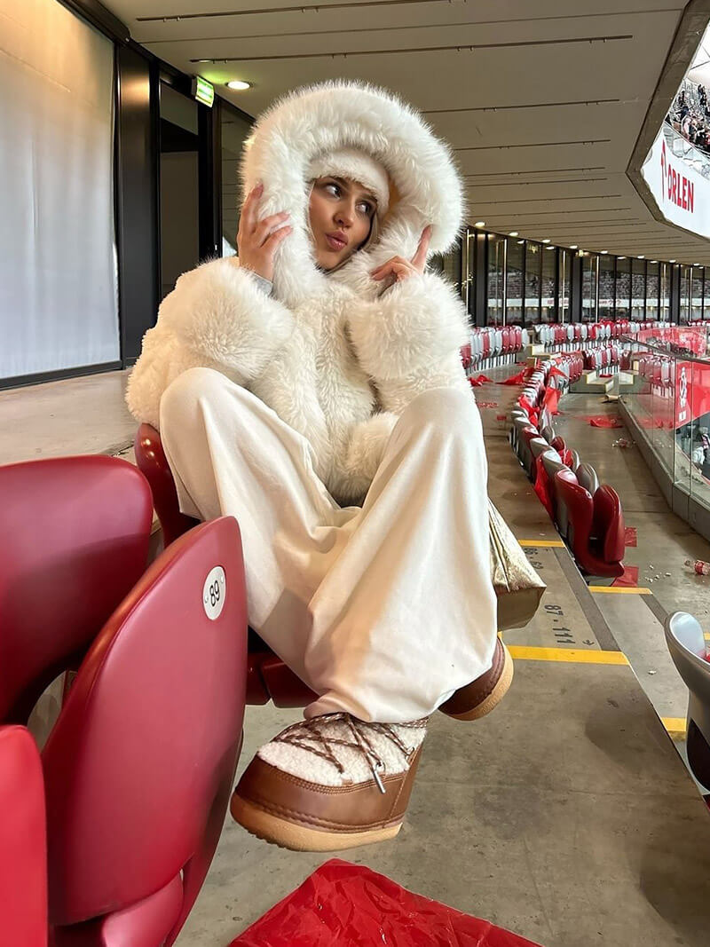 Women’s Luxury Faux Fur Hooded Winter Coat