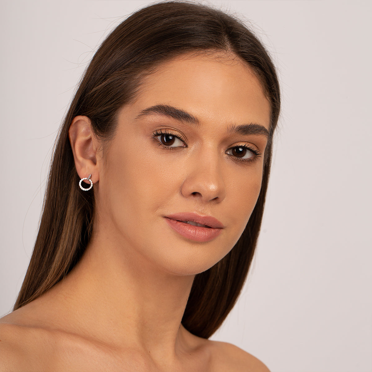 Women’s Sparkling Crystal Circle Stud Earrings