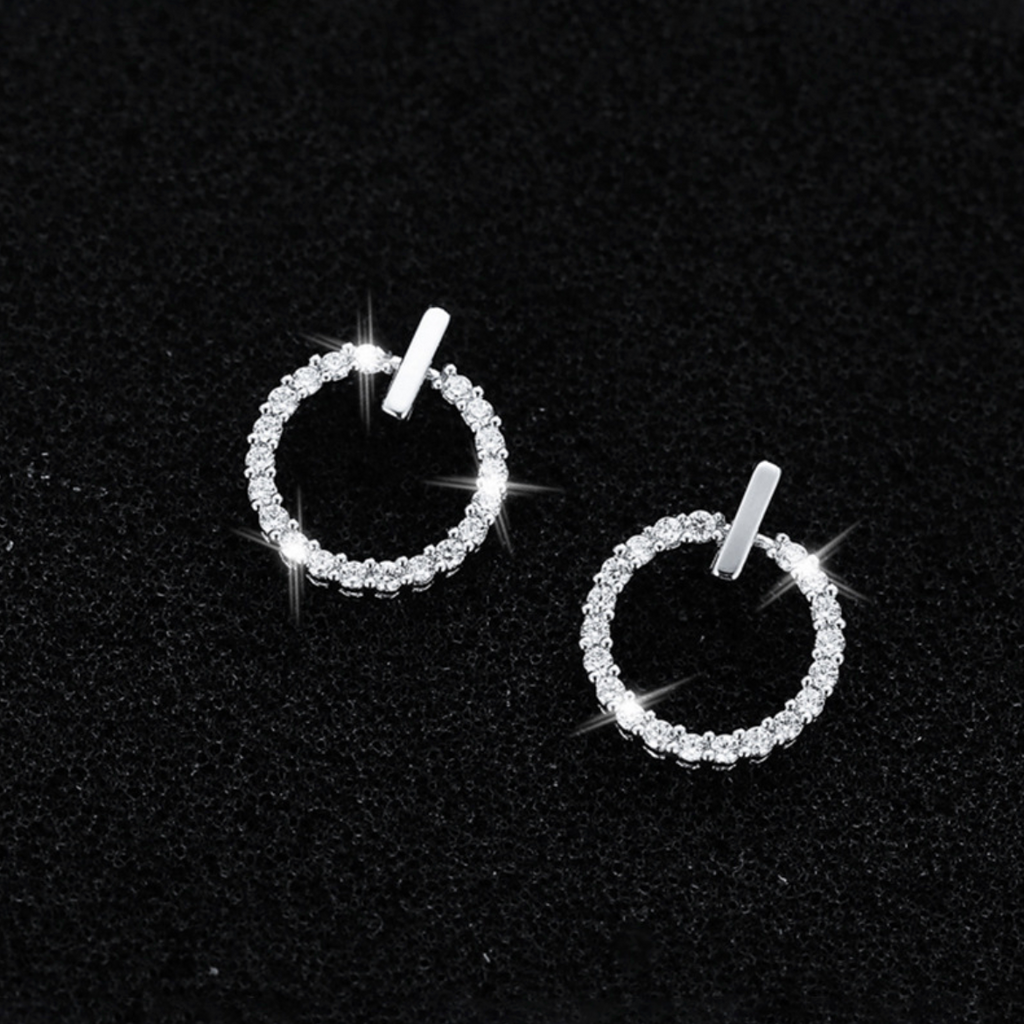 Women’s Sparkling Crystal Circle Stud Earrings