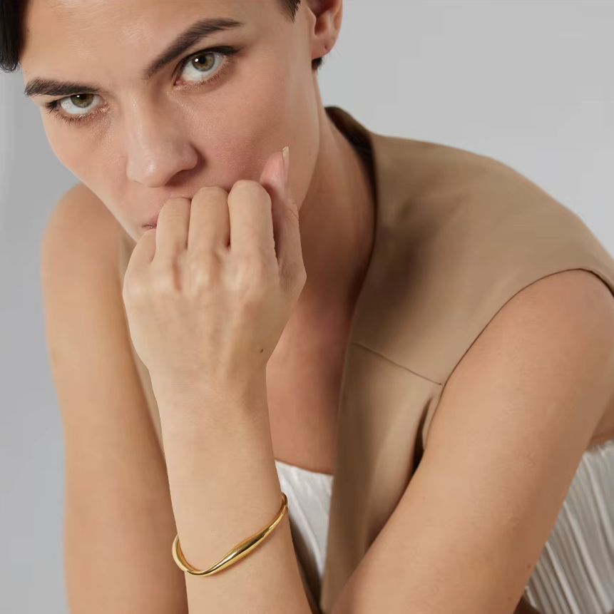 Women’s Minimalist Gold Open Cuff Bangle